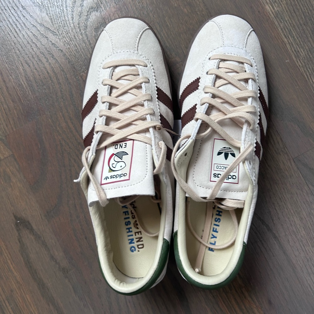 Adidas x END sambas